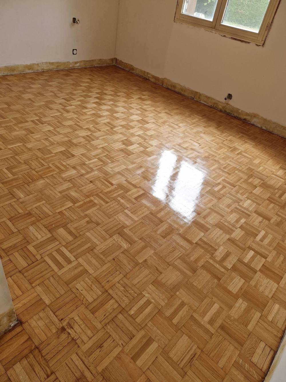 Ponçage et vitrification d'un parquet mosaique - 2