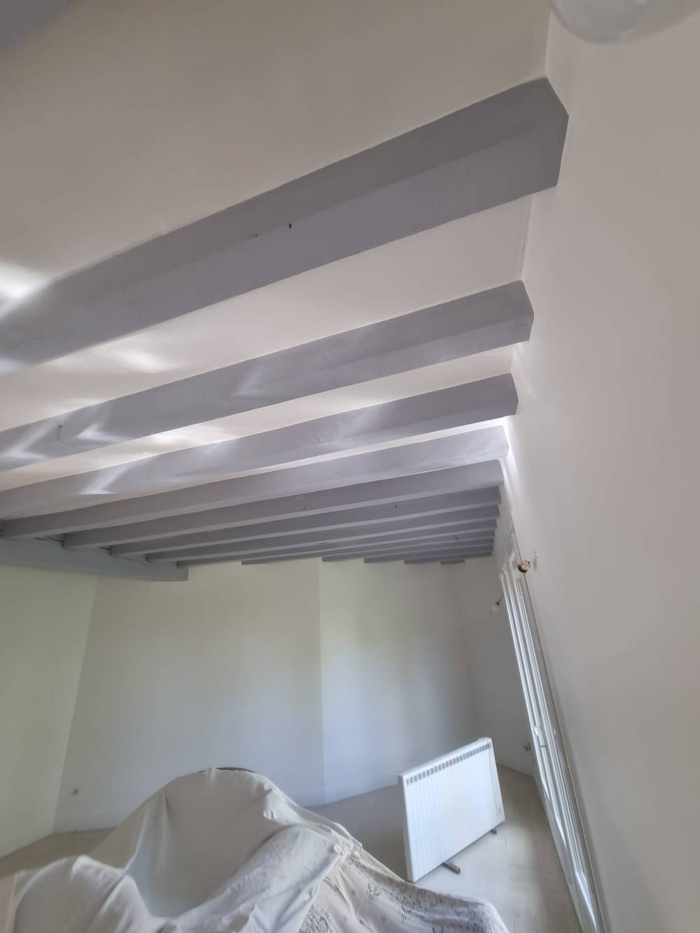Pose crédence en carrelage et rénovation intérieur en peinture sur pithiviers - 3