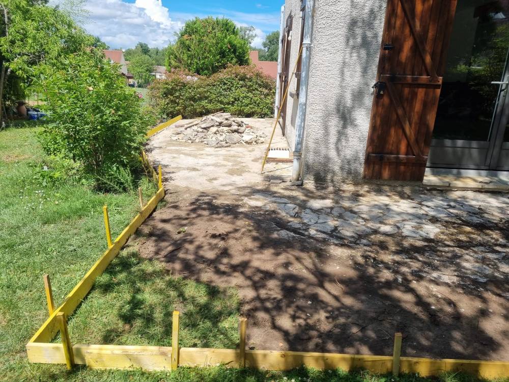Création d'une dalle béton et pose de carrelage env 70 M2 - 1